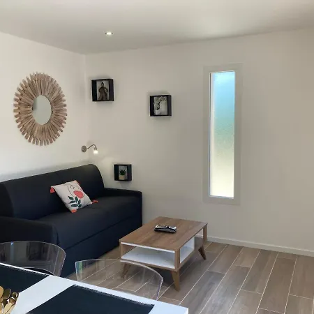 Celina Accessible Pmr 3* Sanary-sur-Mer