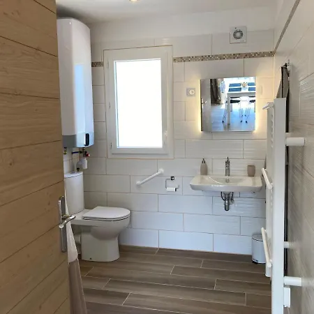 Celina Accessible Pmr 3* Sanary-sur-Mer
