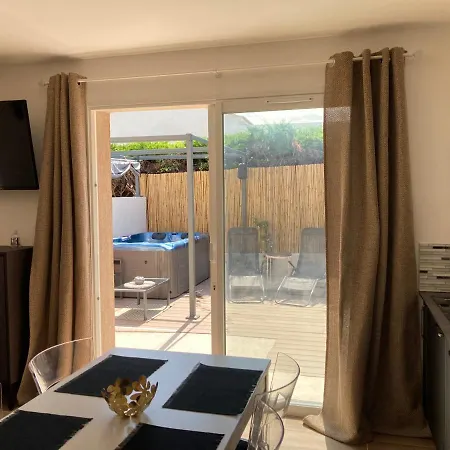 Celina Accessible Pmr 3* Sanary-sur-Mer