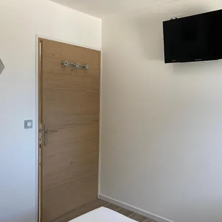 Celina Accessible Pmr 3* Sanary-sur-Mer